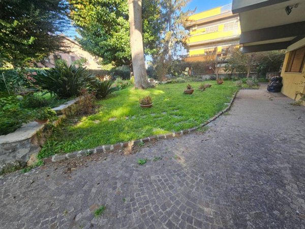 appartamento in vendita a Roma in zona Gianicolense