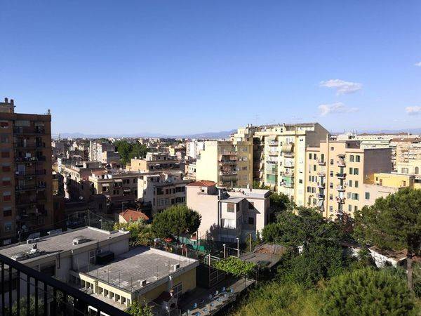 appartamento in vendita a Roma in zona Tuscolano
