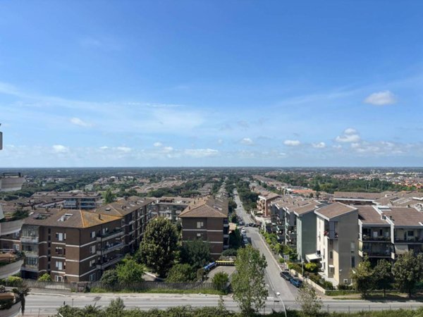 appartamento in vendita a Roma in zona Vitinia
