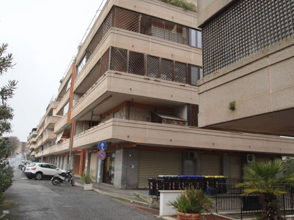 appartamento in vendita a Roma in zona Vitinia