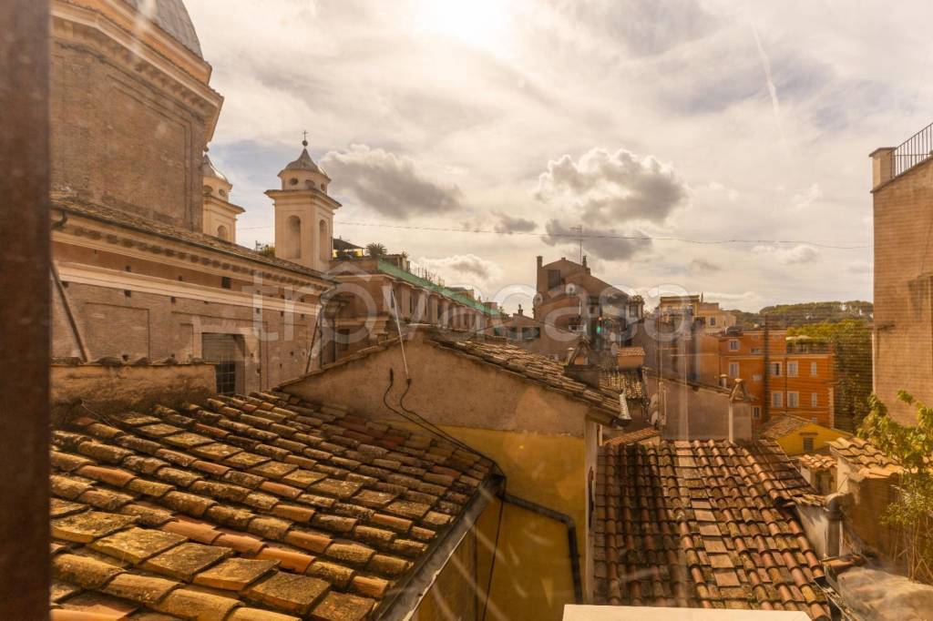 appartamento in vendita a Roma in zona Rione di Ponte
