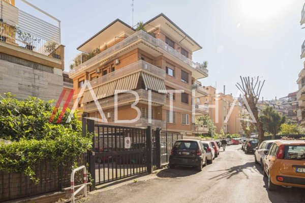 appartamento in vendita a Roma in zona Monte Sacro/Talenti