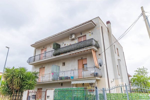 appartamento in vendita a Roma in zona Finocchio