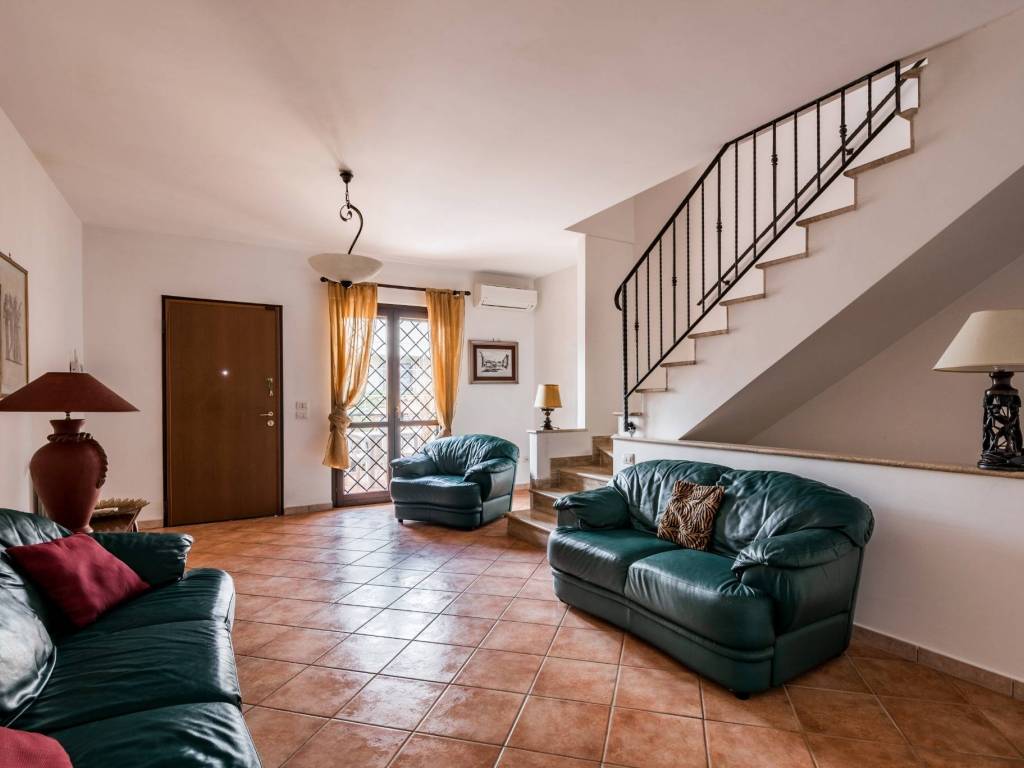 casa indipendente in vendita a Roma in zona Infernetto