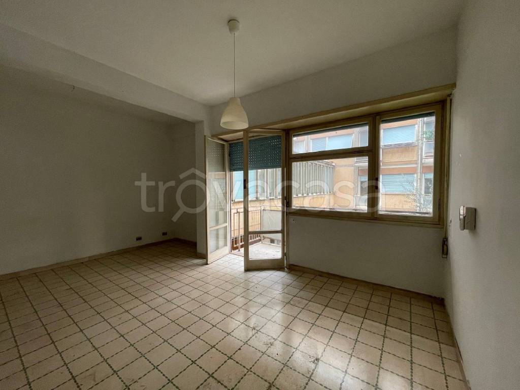 appartamento in vendita a Roma in zona Ostiense