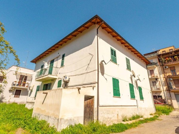 appartamento in vendita a Roma in zona Romanina