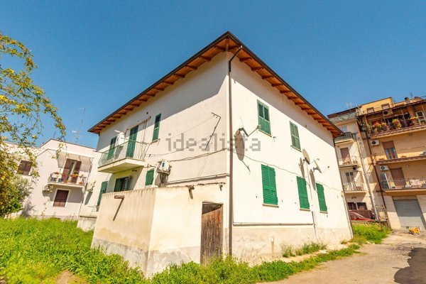 appartamento in vendita a Roma in zona Tor Vergata/Torrenova