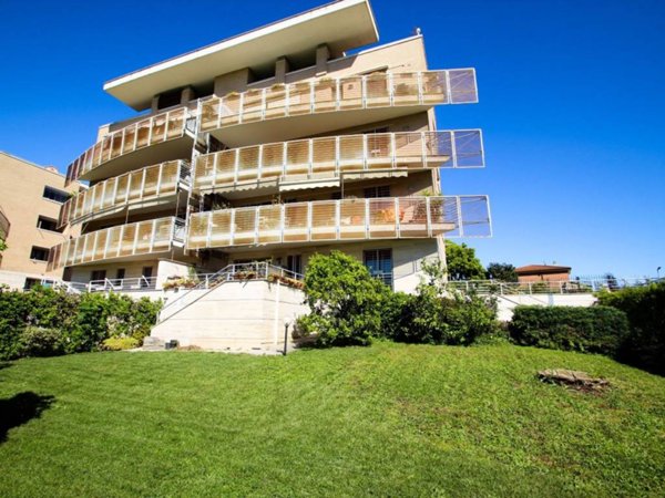 appartamento in vendita a Roma in zona Mezzocammino