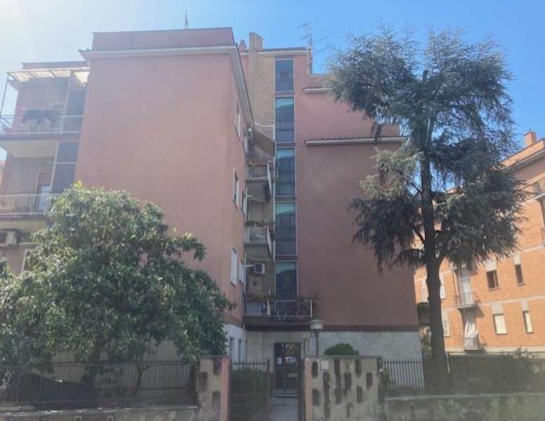 appartamento in vendita a Roma in zona Torre Maura