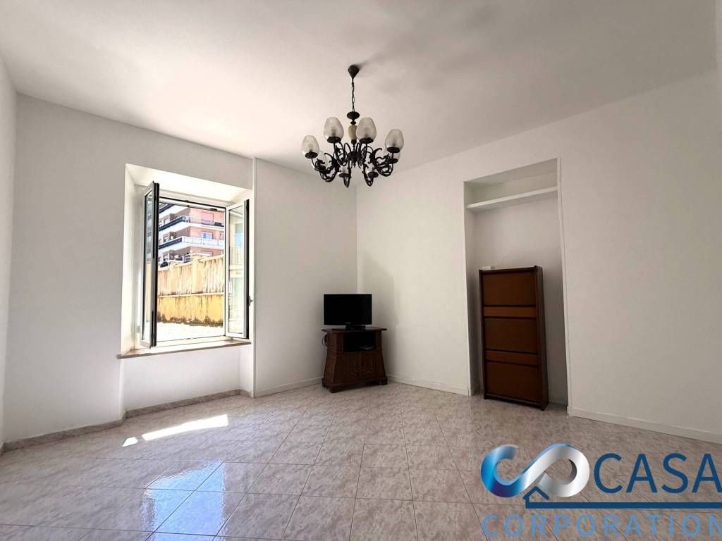 appartamento in vendita a Roma in zona Appio Latino