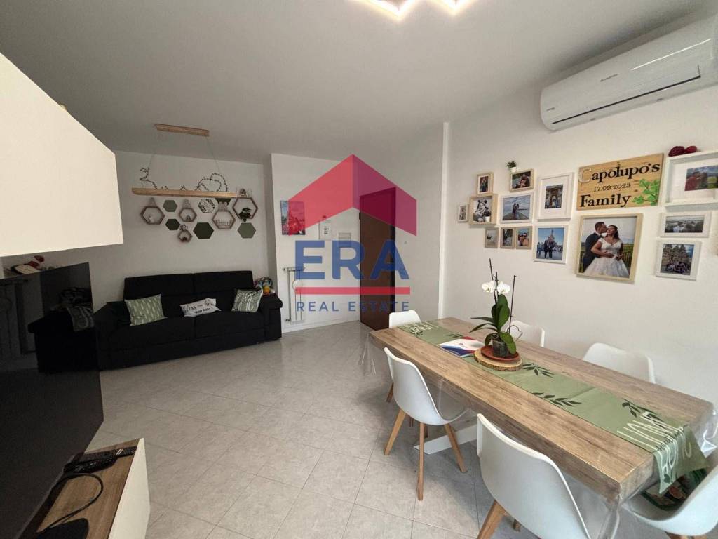 appartamento in vendita a Roma in zona Fonte Laurentina