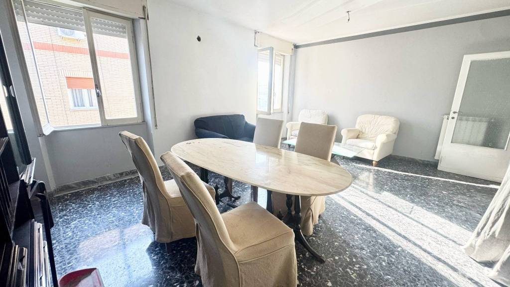 appartamento in vendita a Roma in zona Tor Bella Monaca