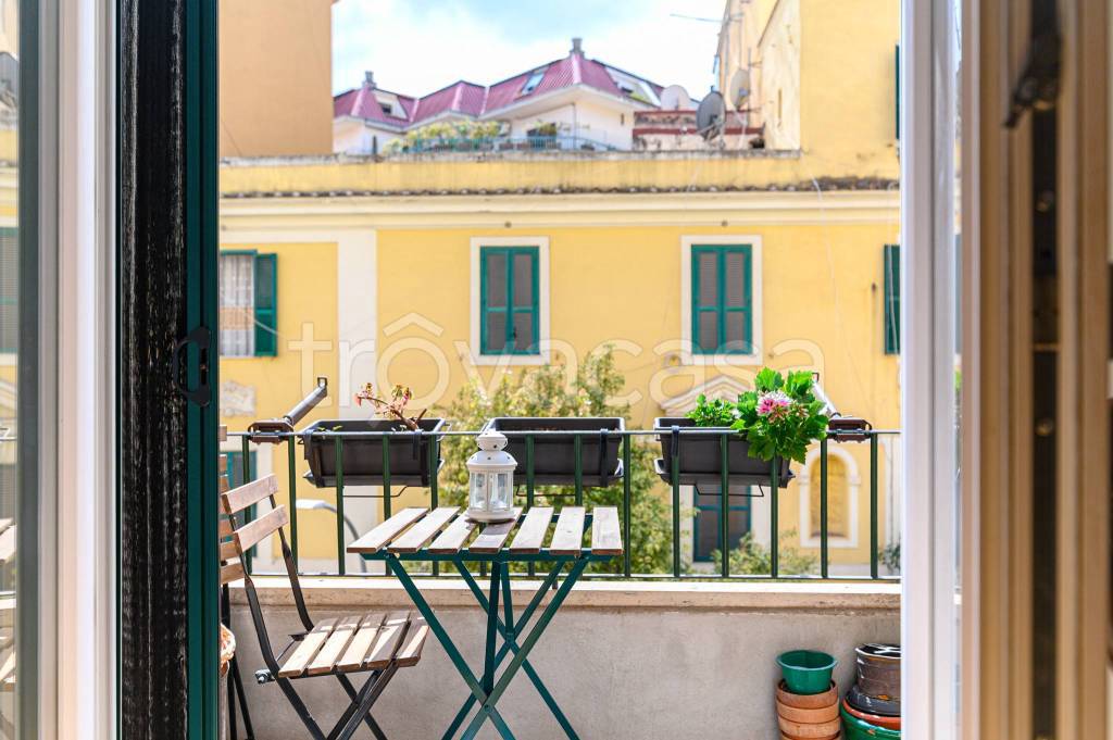 appartamento in vendita a Roma in zona Appio Latino