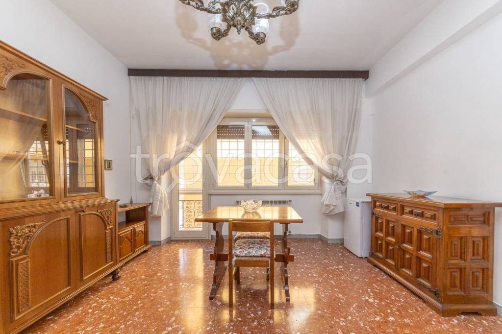 appartamento in vendita a Roma in zona Ostia