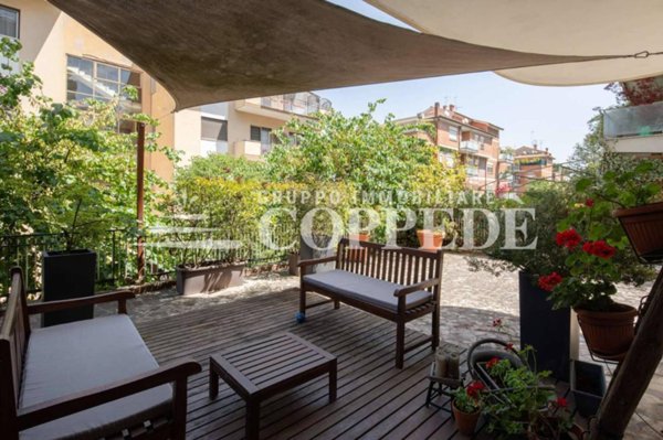 appartamento in vendita a Roma in zona Tor di Quinto