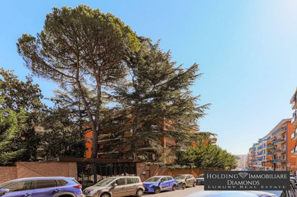 appartamento in vendita a Roma