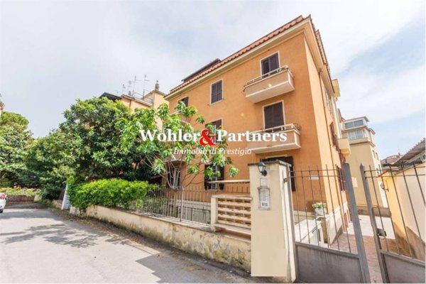 appartamento in vendita a Roma in zona Tor di Quinto