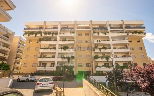 appartamento in vendita a Roma in zona Giuliano Dalmata
