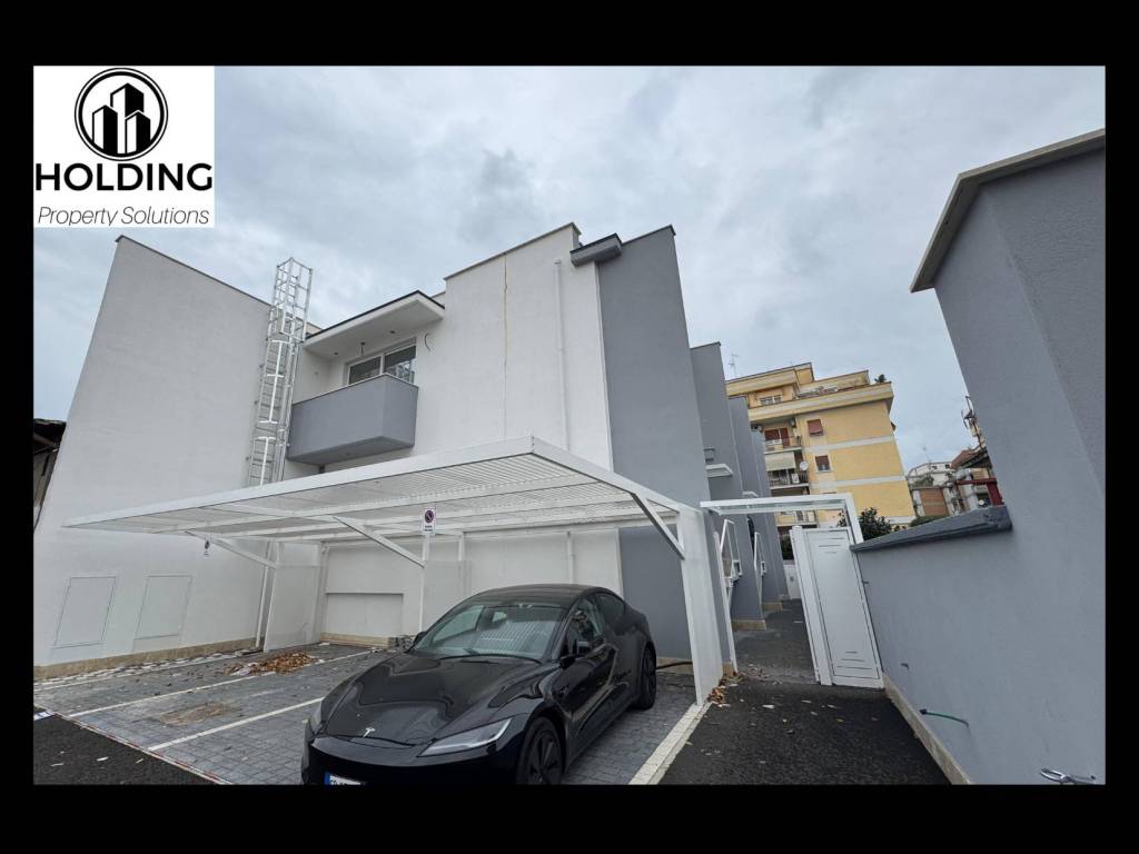 appartamento in vendita a Roma in zona Torre Maura