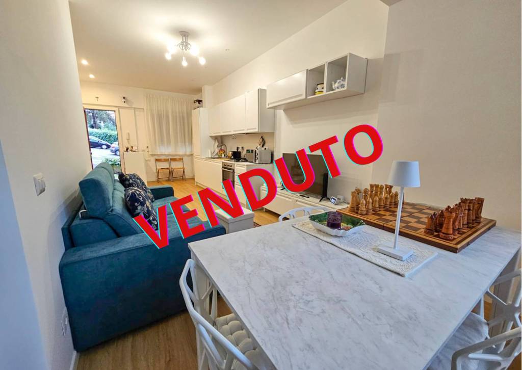 appartamento in vendita a Roma in zona Tomba di Nerone