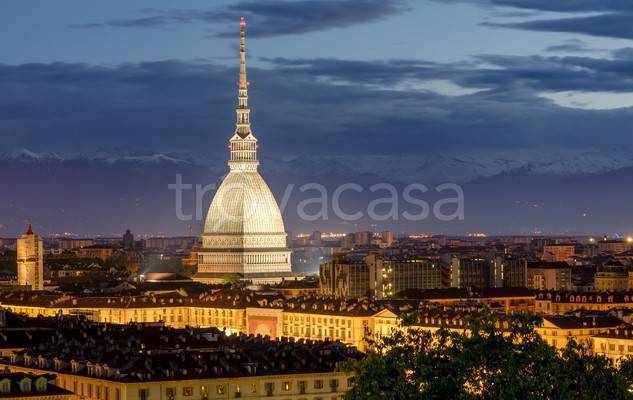 casa indipendente in vendita a Roma in zona Castro Pretorio