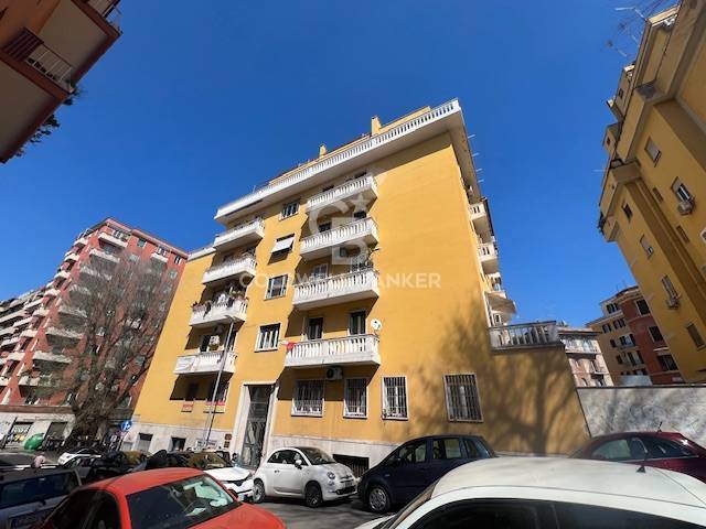 ufficio in vendita a Roma in zona Nomentano