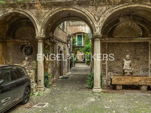 appartamento in vendita a Roma in zona Campo Marzio