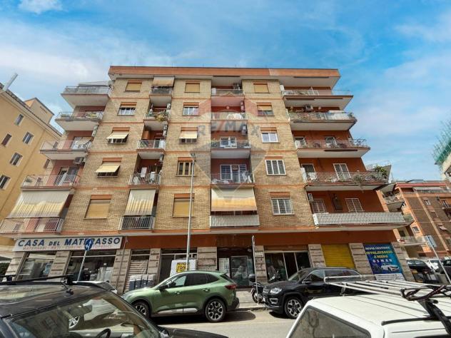 negozio in vendita a Roma in zona Collatino