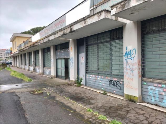 negozio in vendita a Roma in zona Montespaccato