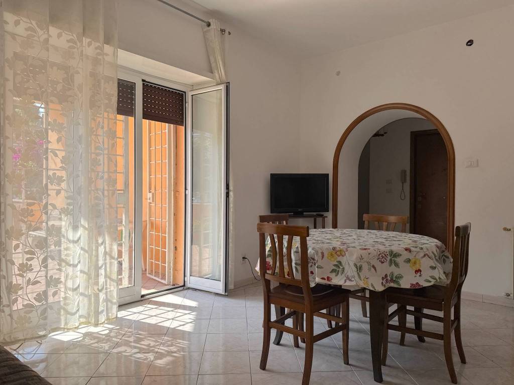 appartamento in vendita a Roma in zona Ostia