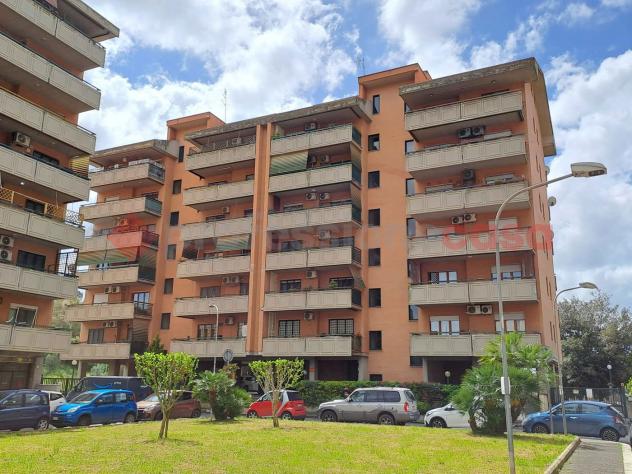 appartamento in vendita a Roma in zona Corviale