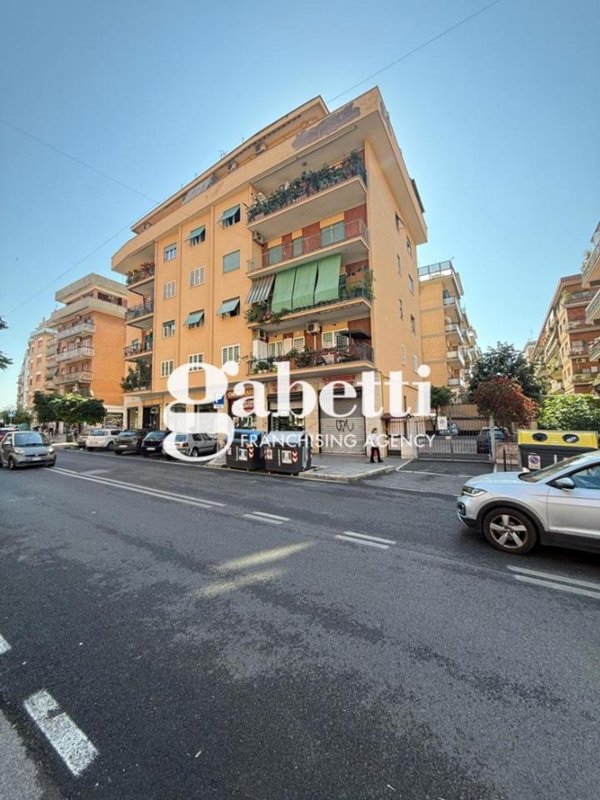 appartamento in vendita a Roma in zona Prenestino-Centocelle