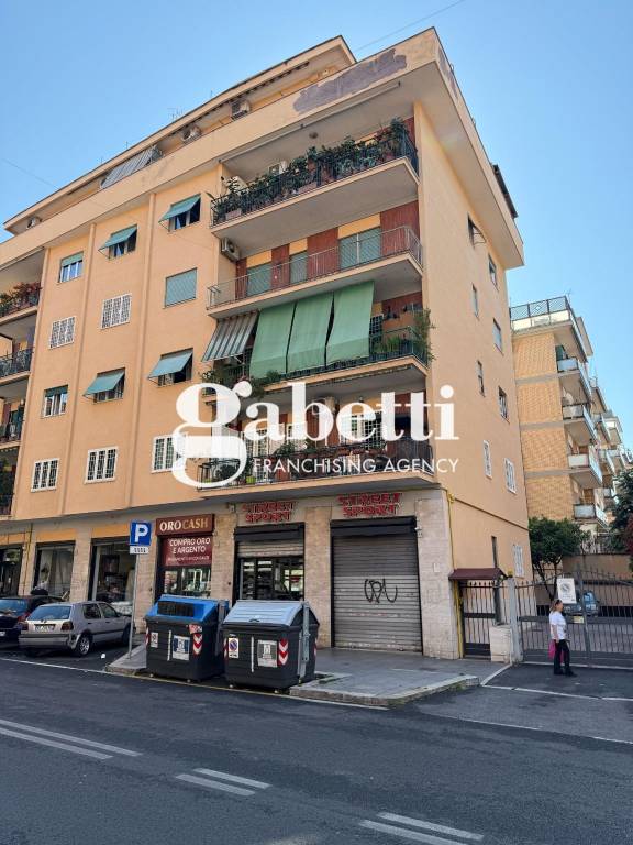 appartamento in vendita a Roma in zona Prenestino-Centocelle