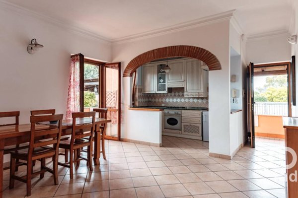 appartamento in vendita a Roma in zona Castel di Leva
