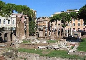 negozio in vendita a Roma in zona Rione Regola