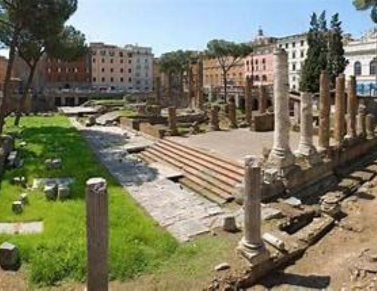 negozio in vendita a Roma in zona Rione Regola