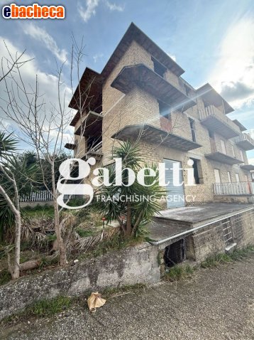 appartamento in vendita a Roma in zona Prenestino-Centocelle