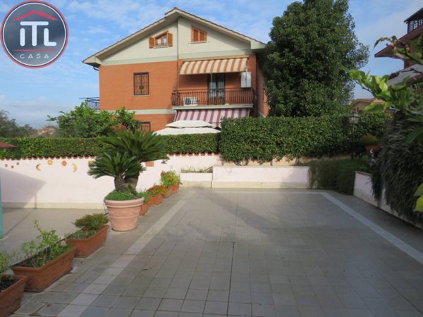 casa indipendente in vendita a Roma in zona Torrevecchia
