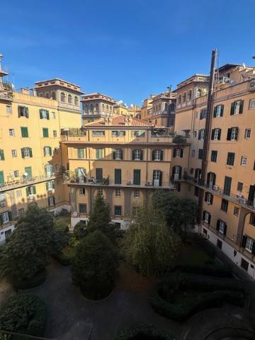 appartamento in vendita a Roma in zona Della Vittoria