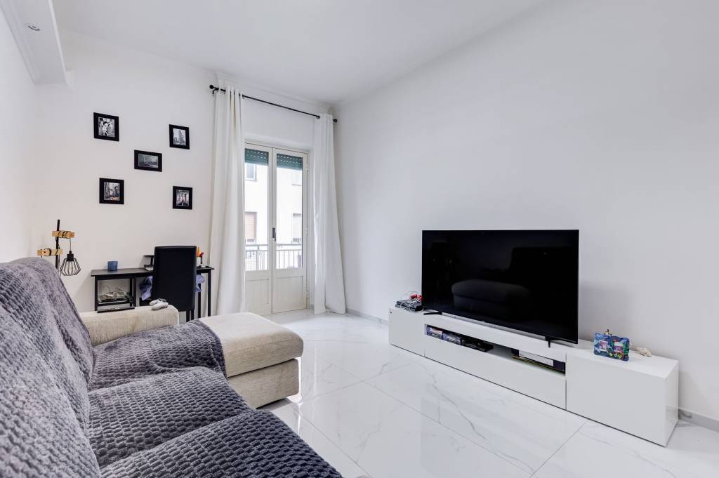 appartamento in vendita a Roma in zona Appio Latino