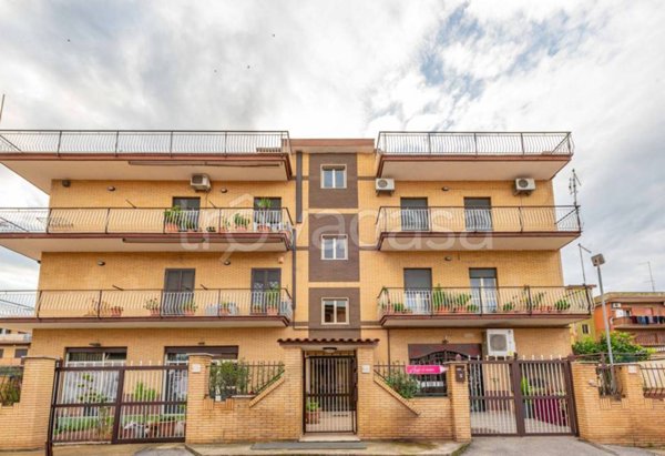 appartamento in vendita a Roma in zona Ponte di Nona