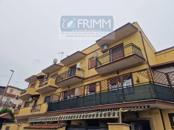 appartamento in vendita a Roma in zona Lunghezza