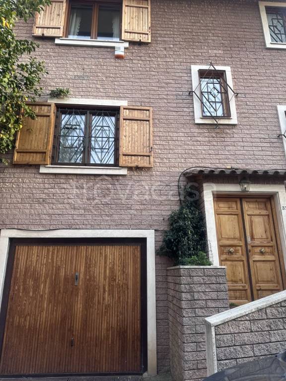 casa indipendente in vendita a Roma in zona Tor di Quinto