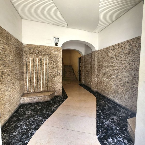 appartamento in vendita a Roma in zona Tuscolano