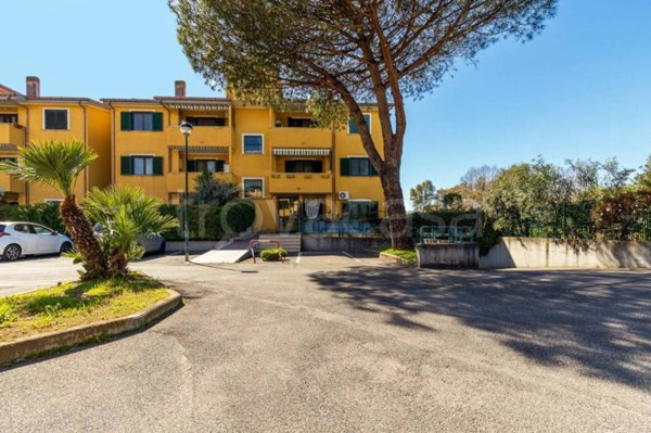 appartamento in vendita a Roma in zona Infernetto