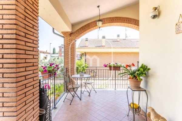 casa indipendente in vendita a Roma