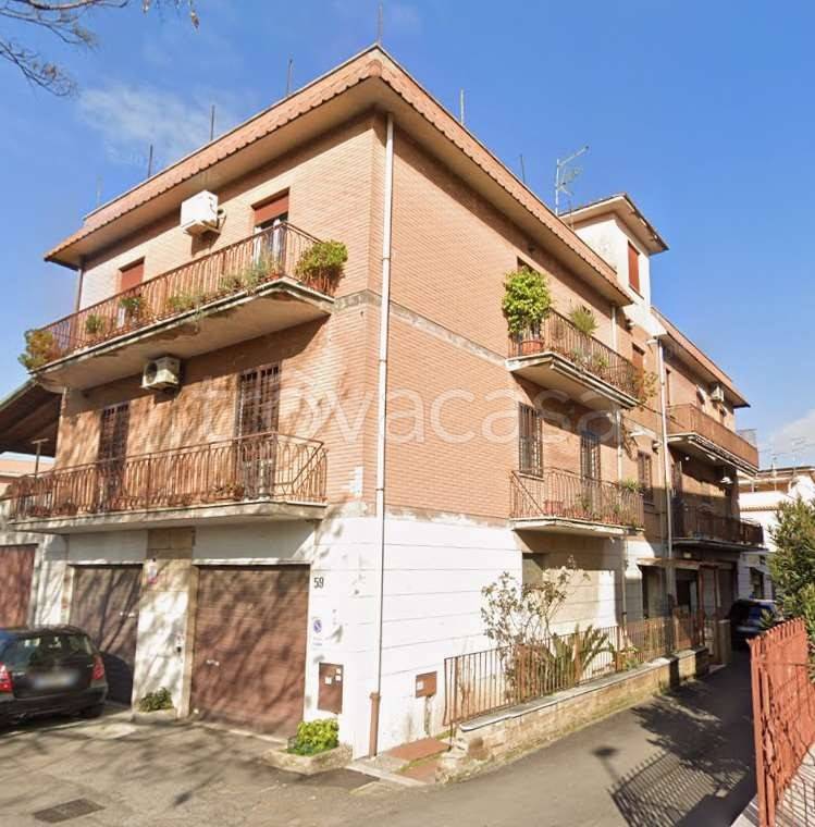 appartamento in vendita a Roma in zona Romanina