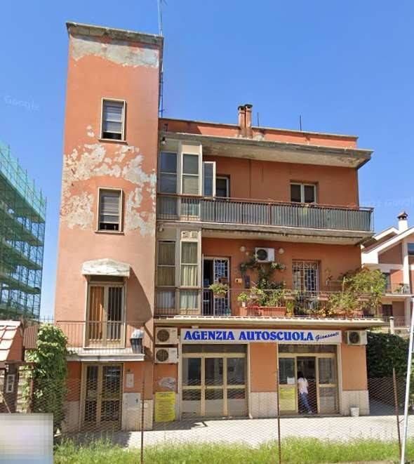 appartamento in vendita a Roma in zona Finocchio