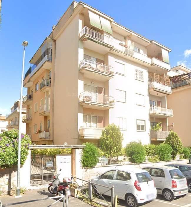 appartamento in vendita a Roma in zona Gianicolense