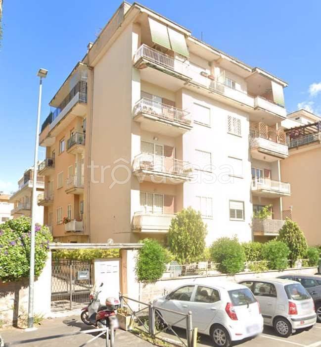 appartamento in vendita a Roma in zona Gianicolense
